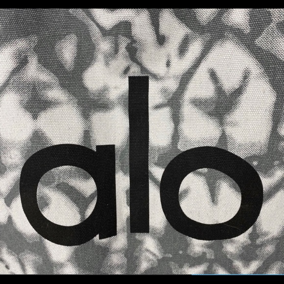 New ALO Yoga Shopper Tote - Picture 4 of 5